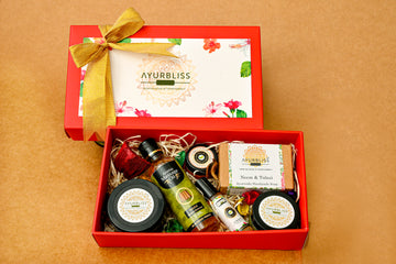 CUSTOMIZED GIFT HAMPER